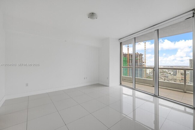 Building Photo - 465 Brickell Ave