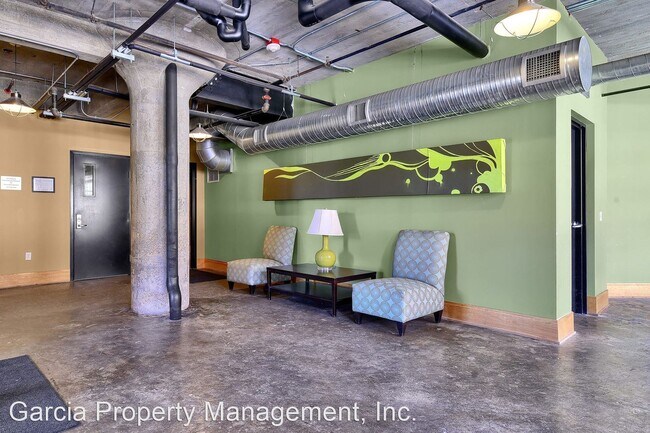 Building Photo - 1 br, 1 bath House - 2034 Lucas #408