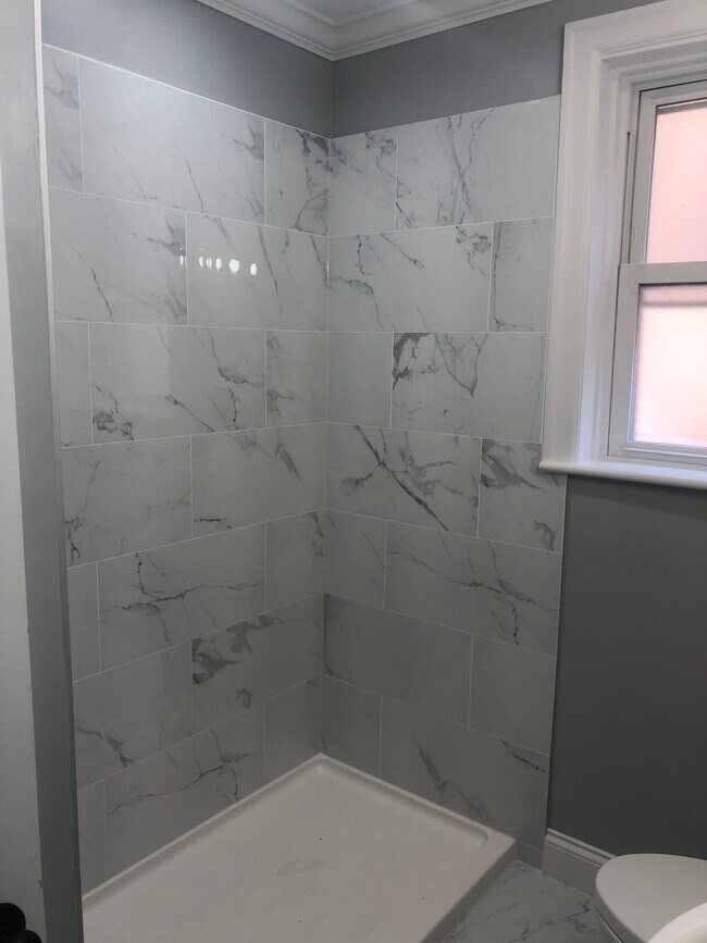 Building Photo - 7372 Tulane Ave