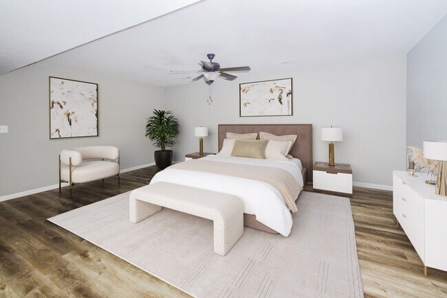 Building Photo - Fantastic 4bd/3ba home! Coming soon!