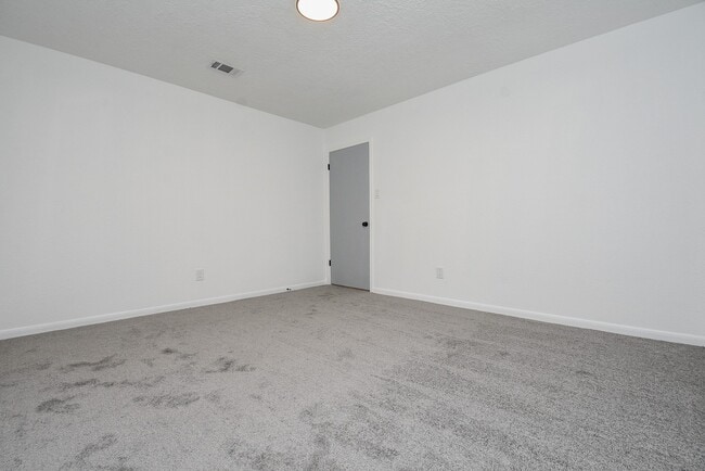 Building Photo - 15814 Winding Moss Dr