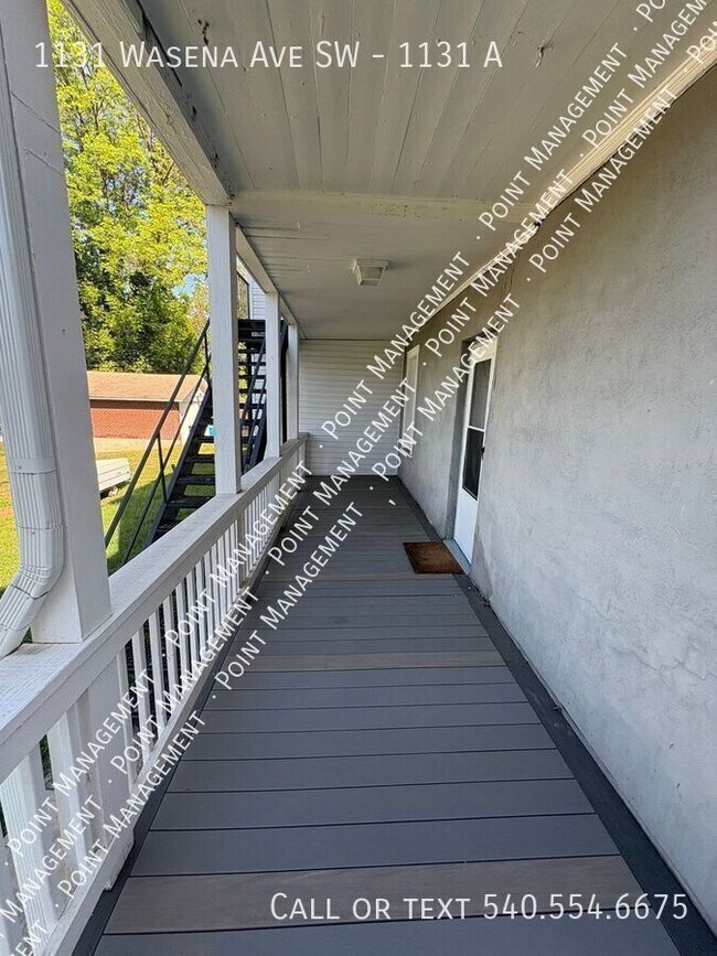 Building Photo - 1131 Wasena Ave SW