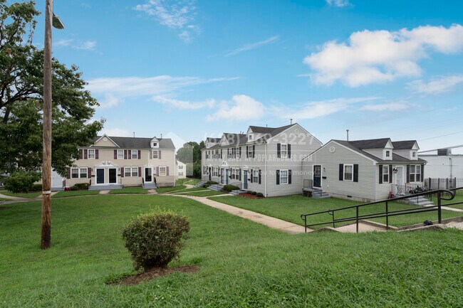 Building Photo - 2614 Kent Village Dr