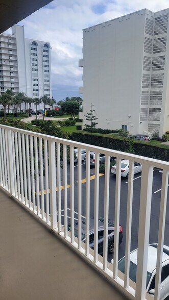 Building Photo - 2929 S Ocean Blvd