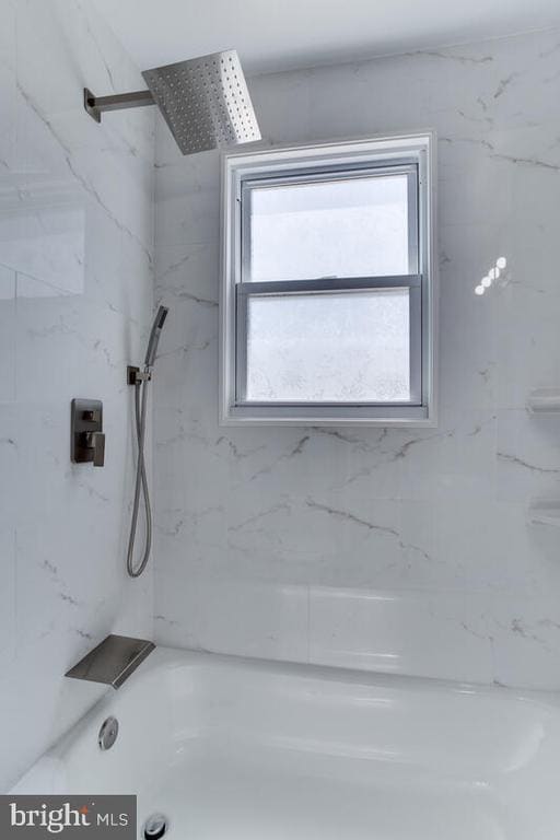 Building Photo - 1227 Tyler Ave