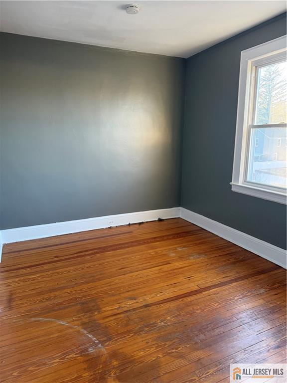 Building Photo - 185 Linden Ave