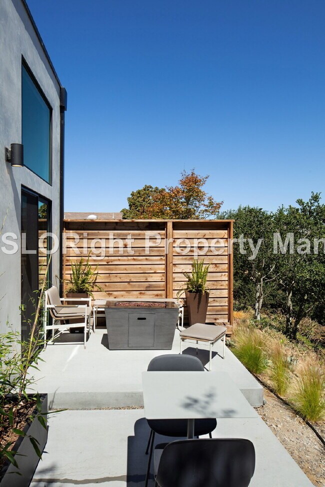 Building Photo - AVAILABLE SEPTEMBER - Furnished Luxurious Studio Apartment Grover Beach