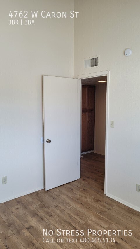 Building Photo - 4762 W Caron St