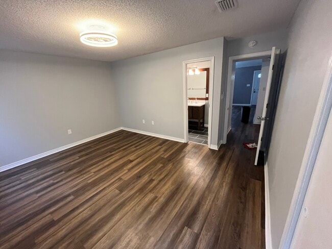Building Photo - 377 Brookwood Blvd