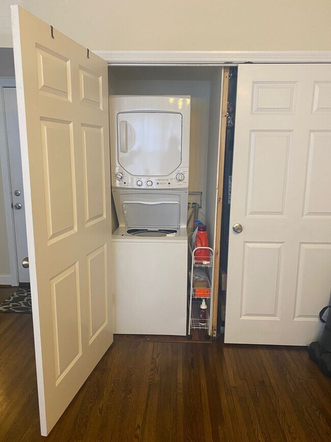 Building Photo - 246 White Bridge Pike