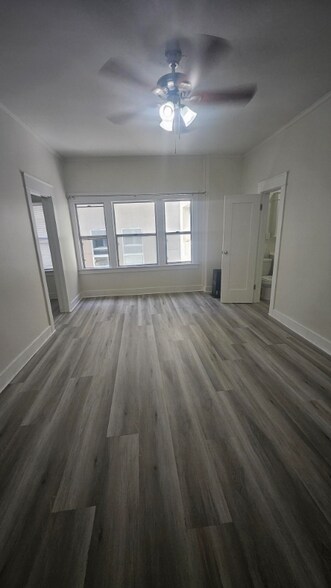 Building Photo - 1026 Ingraham St