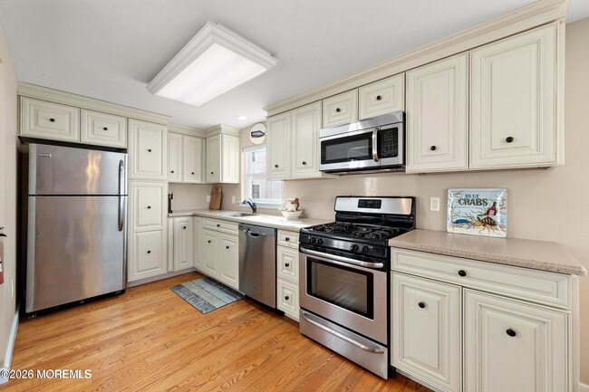 Building Photo - 26 W Oceanview Dr
