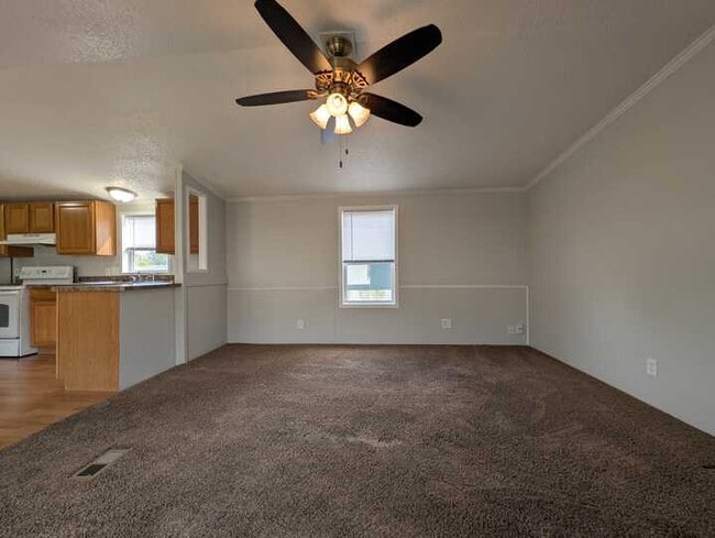 Building Photo - 52224 Quaker Hill Ln