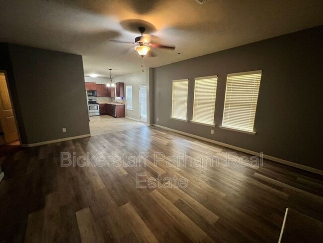 Building Photo - 15 Churchhill Dr