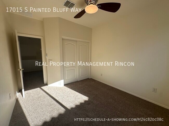 Building Photo - 17015 S Painted Bluff Way