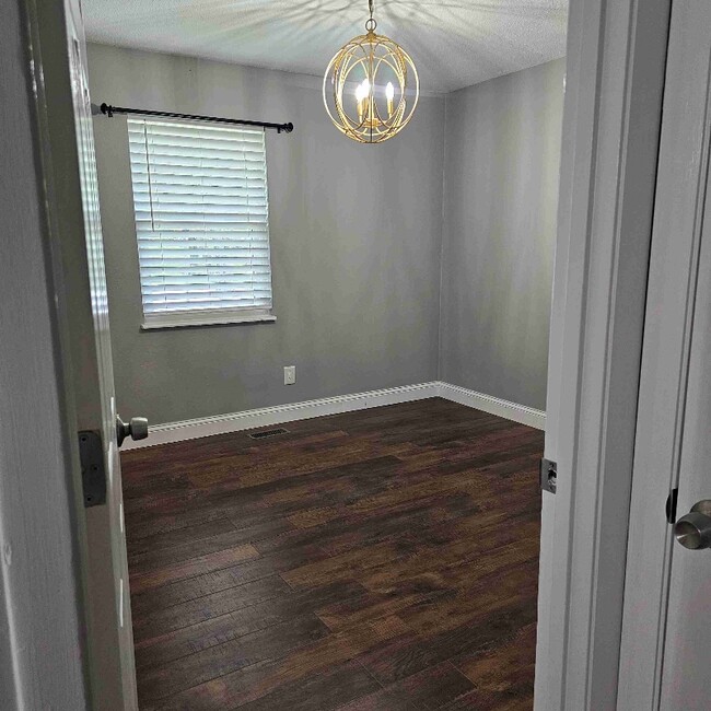 Building Photo - 3044 Willow Bend Dr