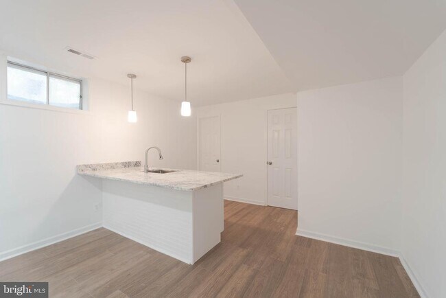 Building Photo - 3244 Titanic Dr