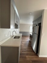 Building Photo - 1501 Berrellesa St