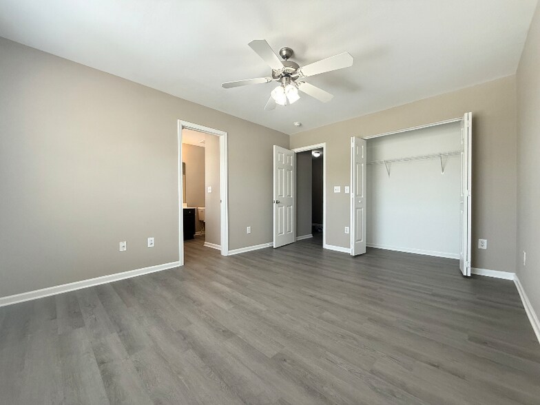 Building Photo - 705 Bellview Way