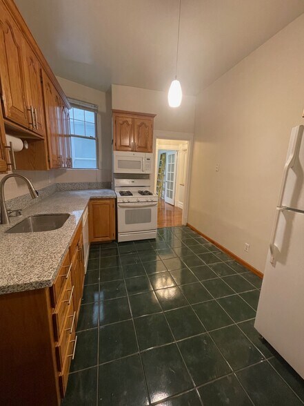 Kitchen - 4186 20th St