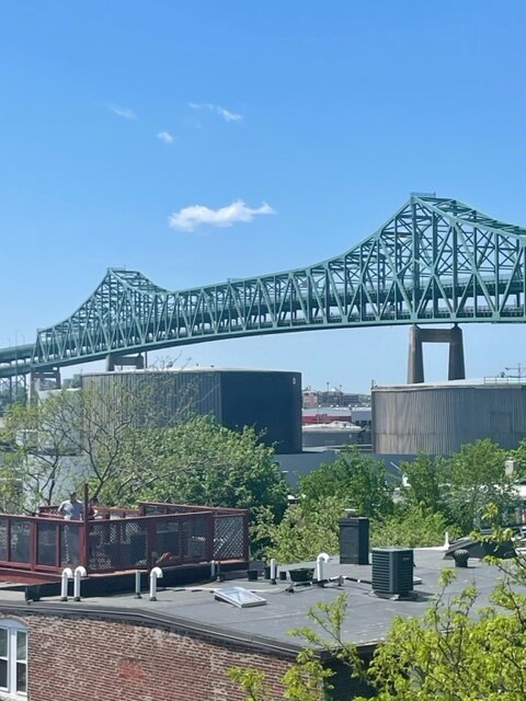 Building Photo - 33 Medford St