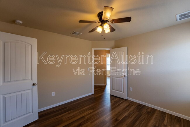 Building Photo - 5828 Roderick Dr
