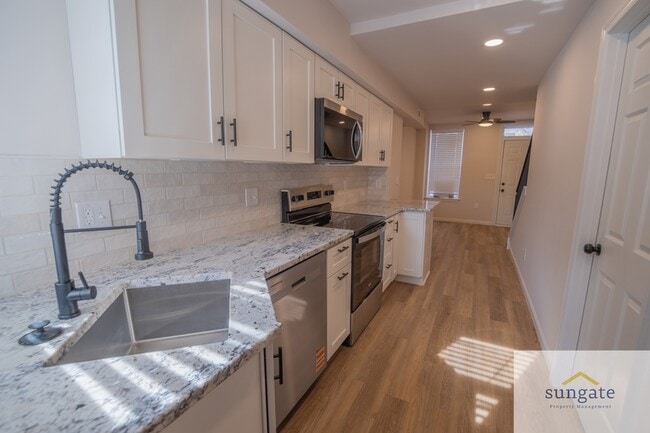 Building Photo - 1911 Eastern Ave