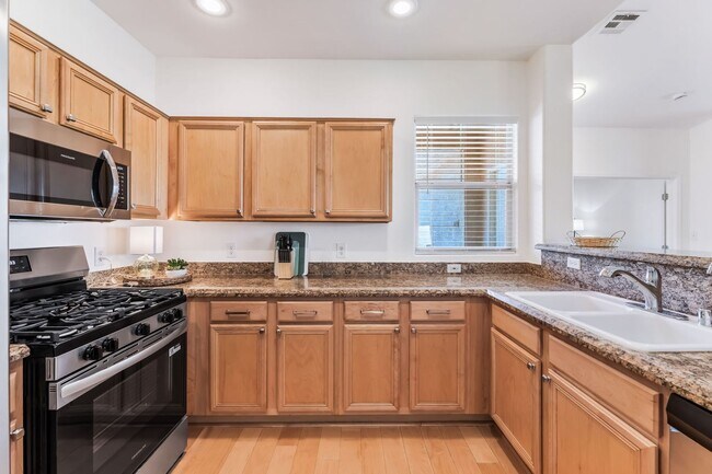 Building Photo - 904 Duckhorn Ct