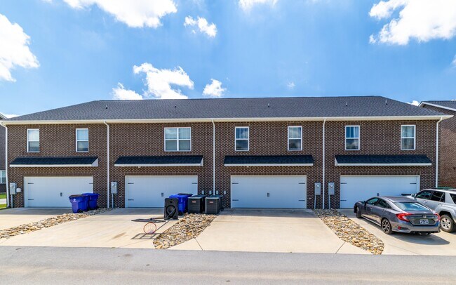 Building Photo - 338 Broadberry Ave