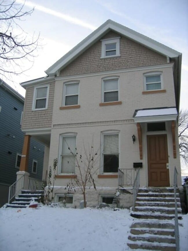 Building Photo - 1643 N Franklin Pl