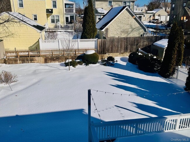 Building Photo - 11 W Glen Ave