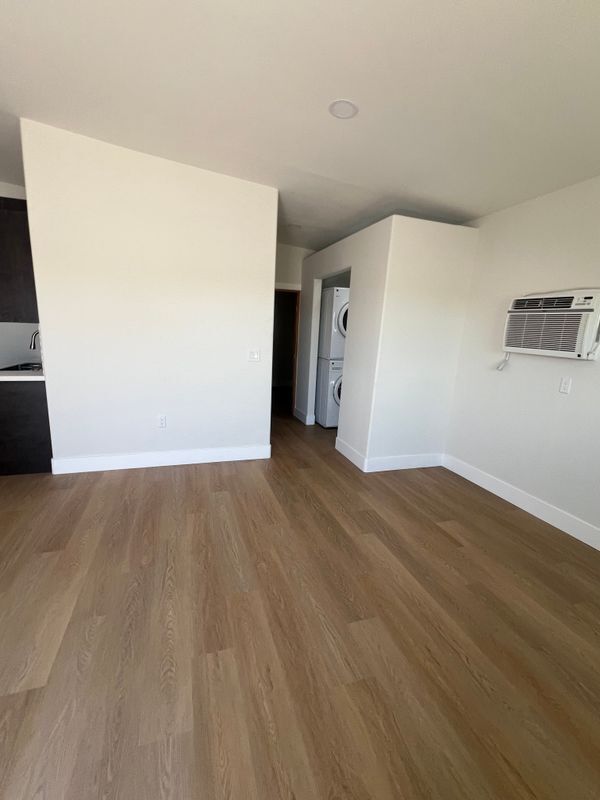 Building Photo - 2869 Ridgeway Dr