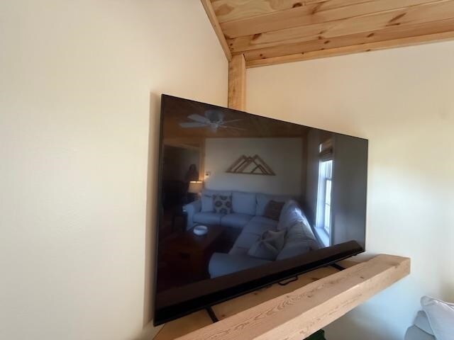 Building Photo - 14 Lake Ave