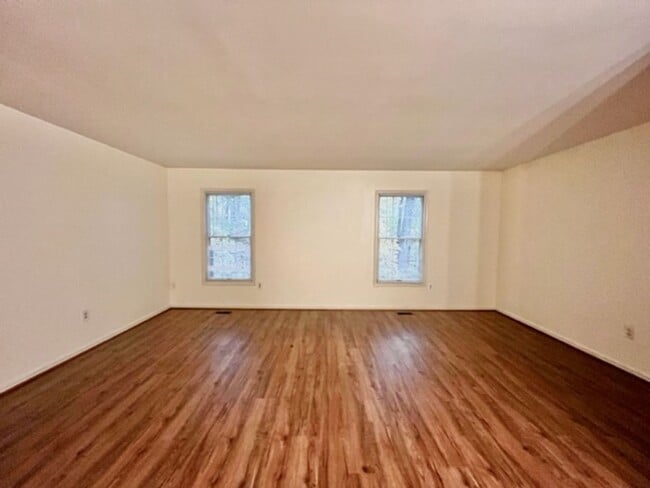 Building Photo - 17120 Briardale Rd