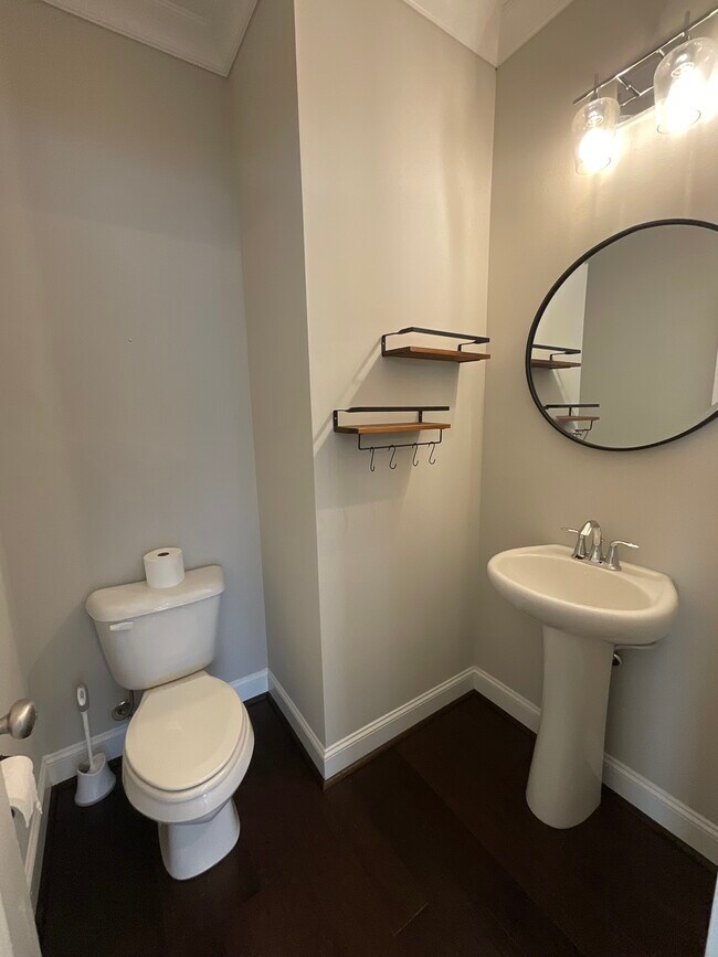 Building Photo - 2308 Echelon Ln