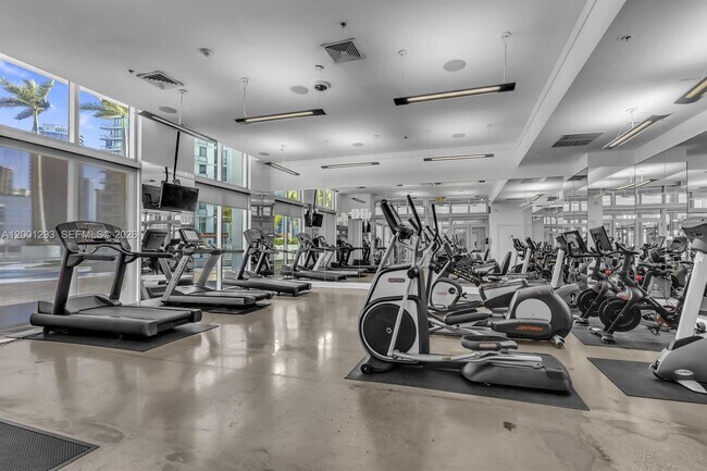 Building Photo - 90 SW 3rd St