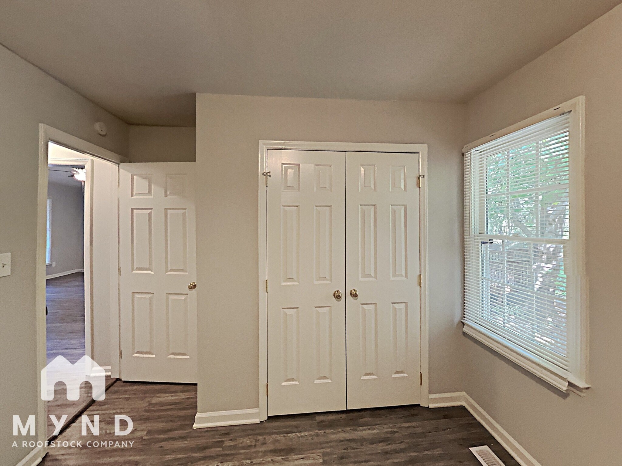 Building Photo - 409 Triple Crown Cir