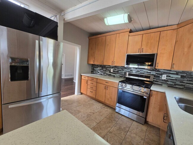 Building Photo - 5539 Baja Dr