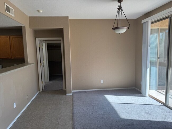 Building Photo - 2 bedroom Mesa Condo rental