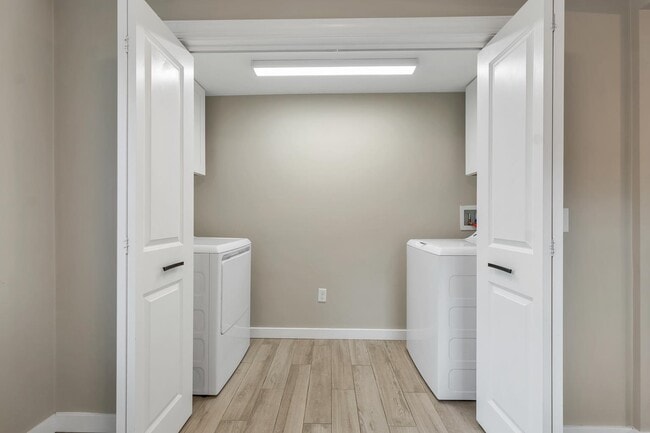 Building Photo - 283 Decatur Rd