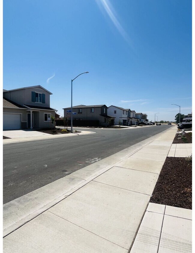 Building Photo - 12667 Ironbow Wy