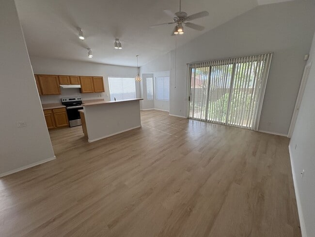 Building Photo - Sunrise & Sabino Canyon Four Bedroom Rental