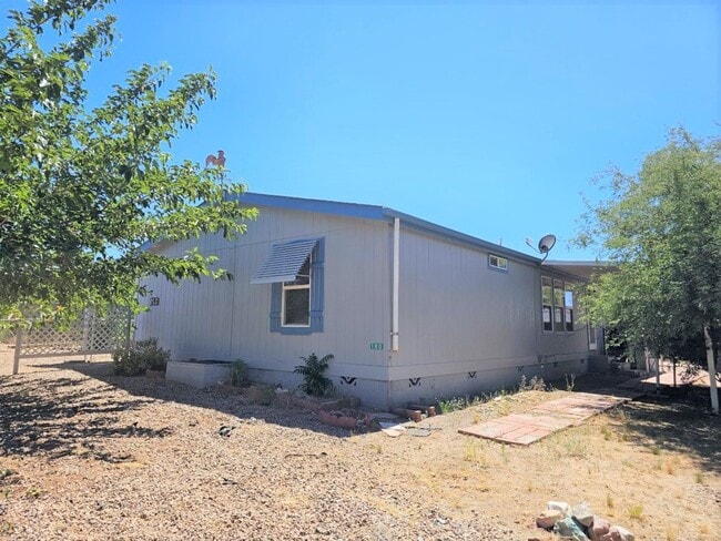 Building Photo - Shady retreat in Mescal