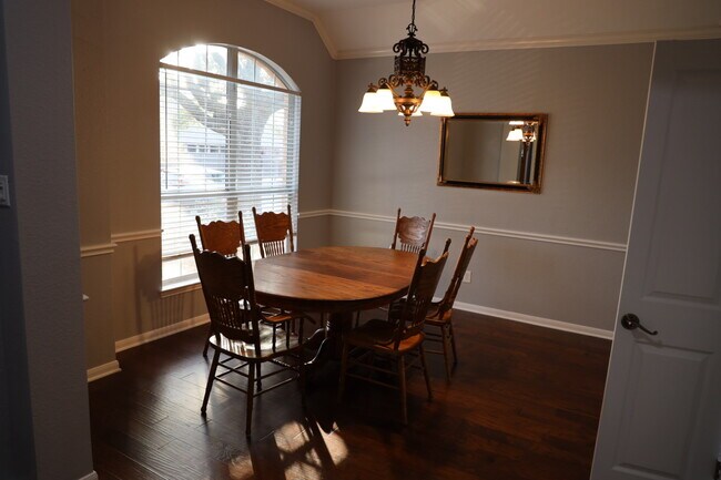 Formal Dining - 2132 Rodeo Dr