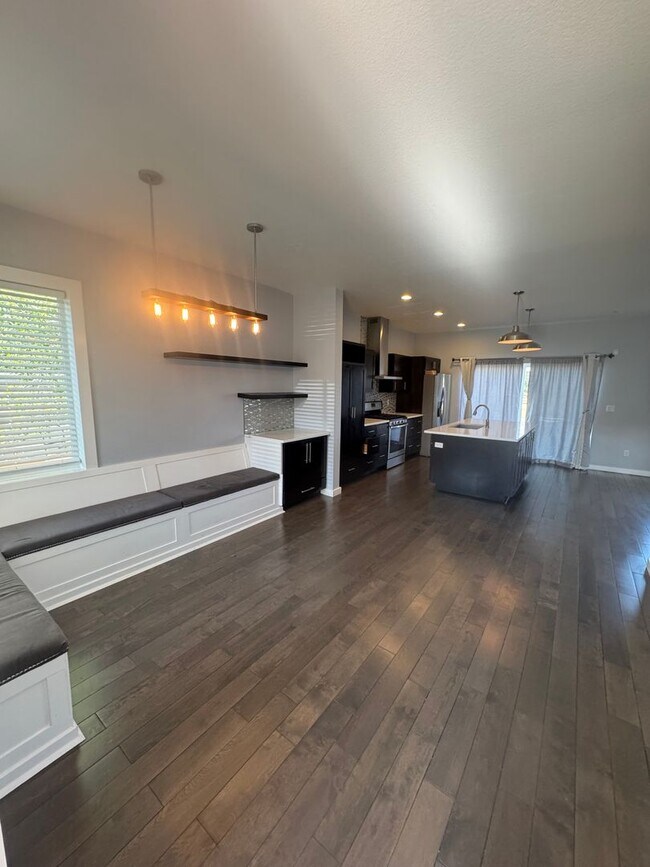 Building Photo - 10816 Truckee Cir