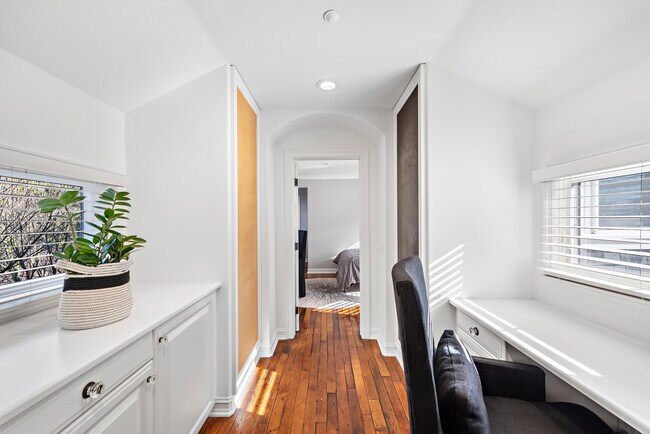 Building Photo - 20 Cape Danbury