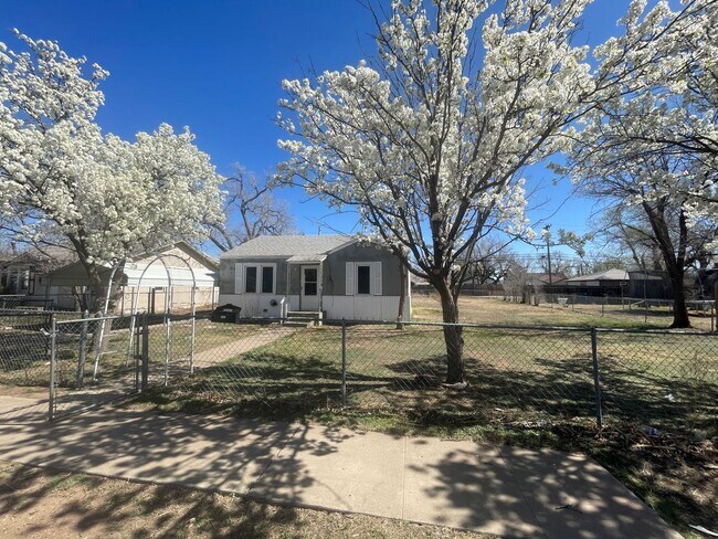 Building Photo - 3821 S Van Buren St