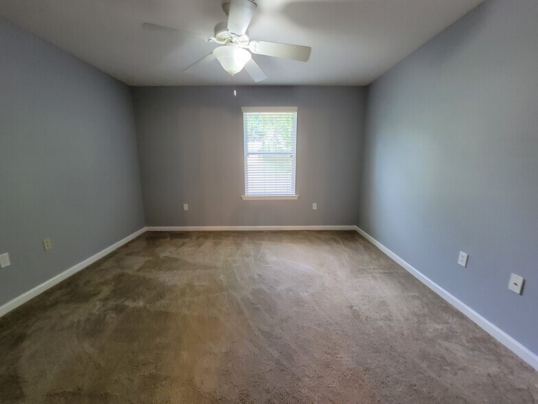 Building Photo - 1659 Quazar Rd