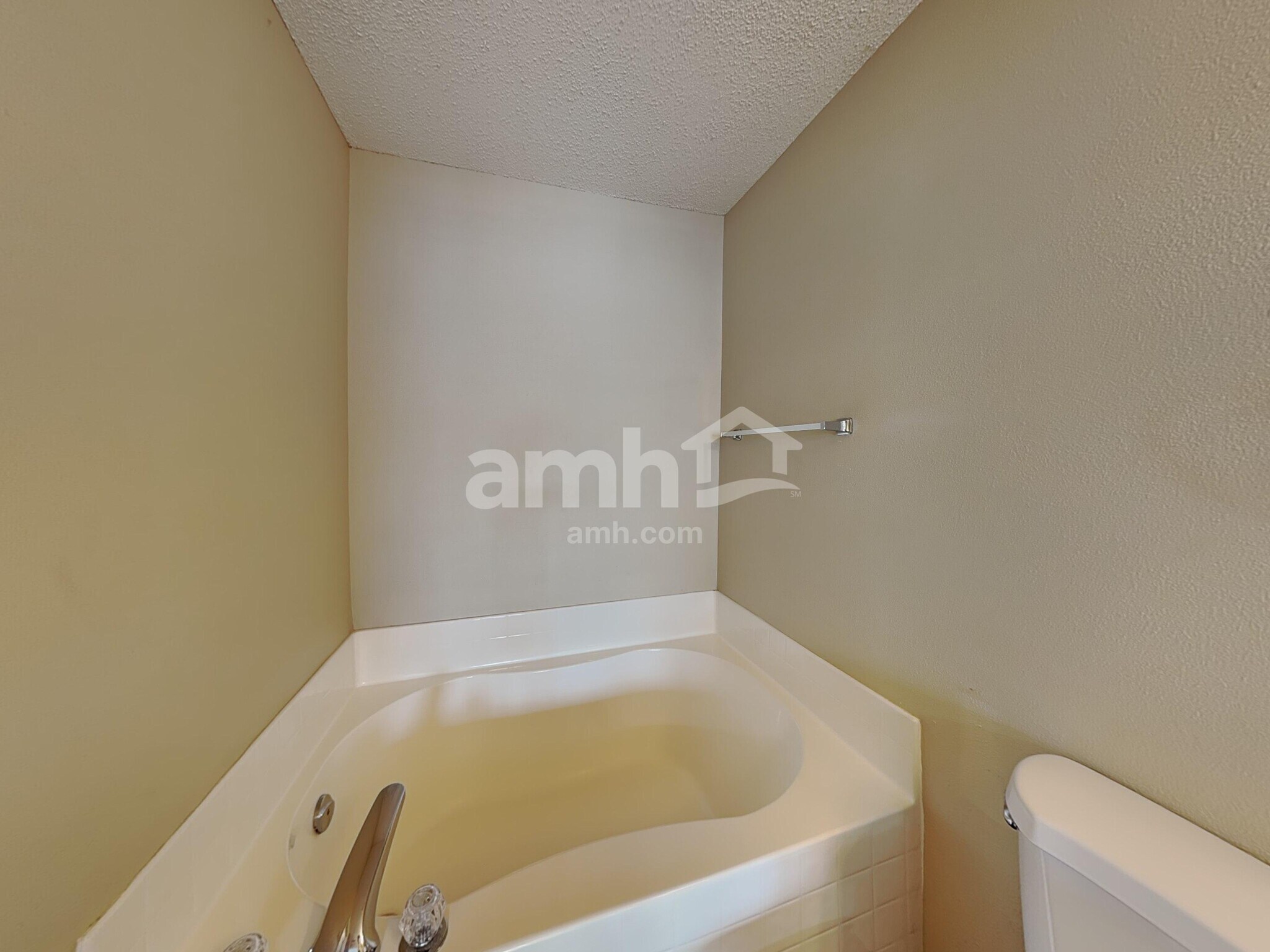 Building Photo - 15235 Follow Dr