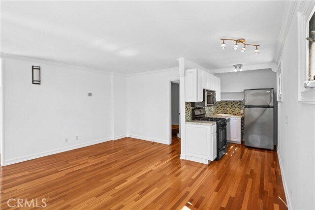 Building Photo - 1290 N Coast Hwy